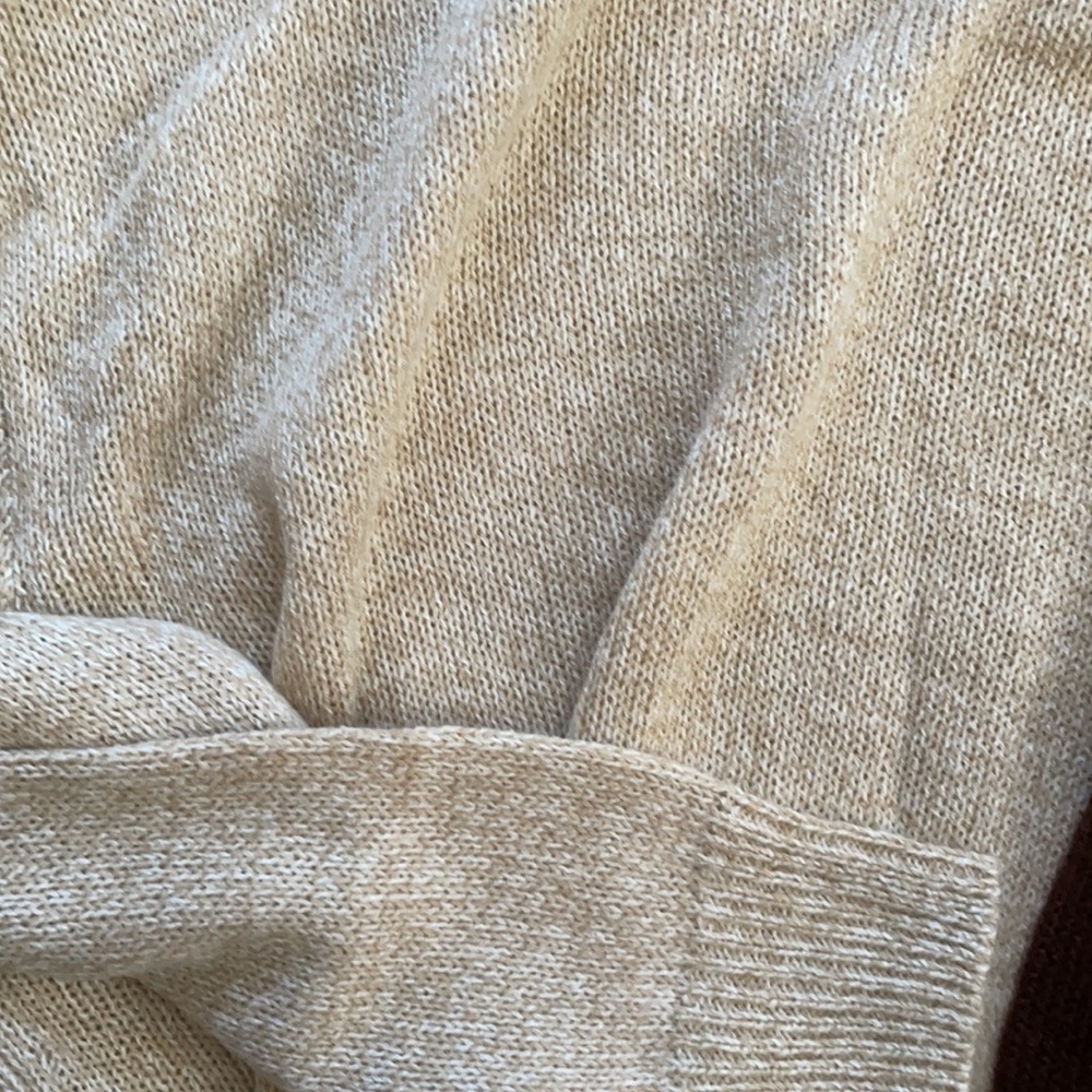 Divided sweaters - Picture 4 of 6